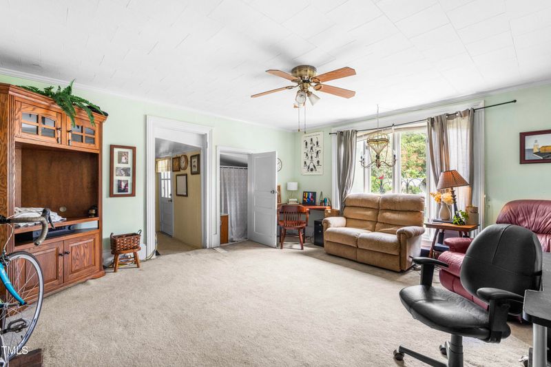 10425 Sauls Rd, Raleigh, NC 27603