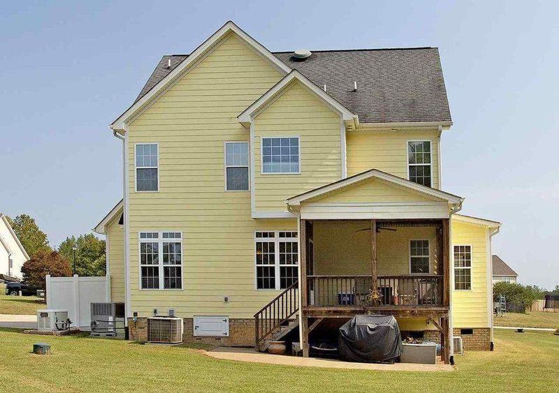 1043 Heather Ln, Wake Forest, NC 27587