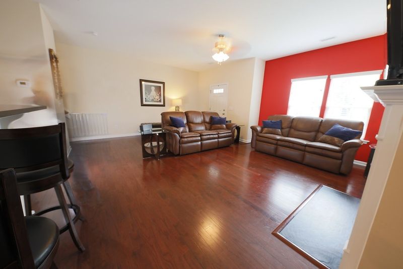 1043 Ileagnes Rd, Raleigh, NC 27603