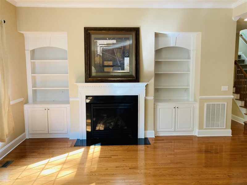 1043 Kennicott Ave, Cary, NC 27513