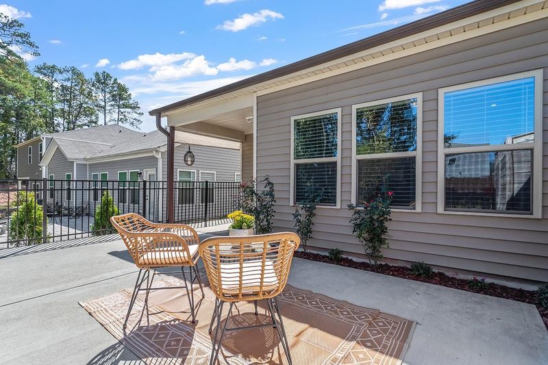 1043 Lippincott Rd, Durham, NC 27703