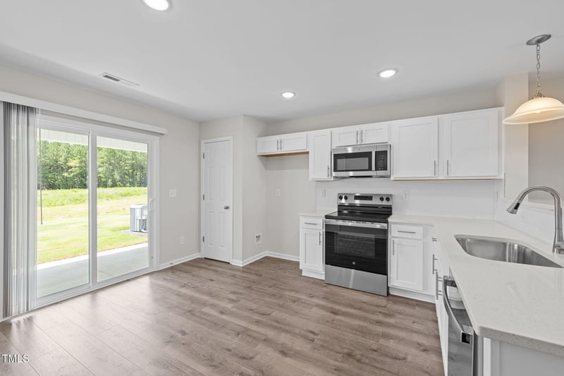 1043 Peony Ln, Youngsville, NC 27596
