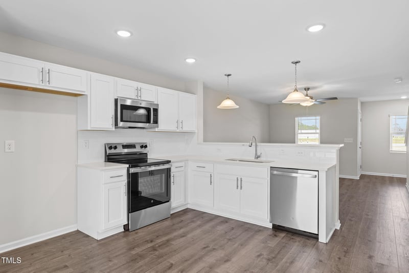 1043 Peony Ln, Youngsville, NC 27596