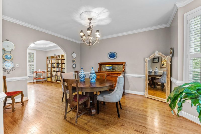 1043 W Sterlington Pl, Apex, NC 27502
