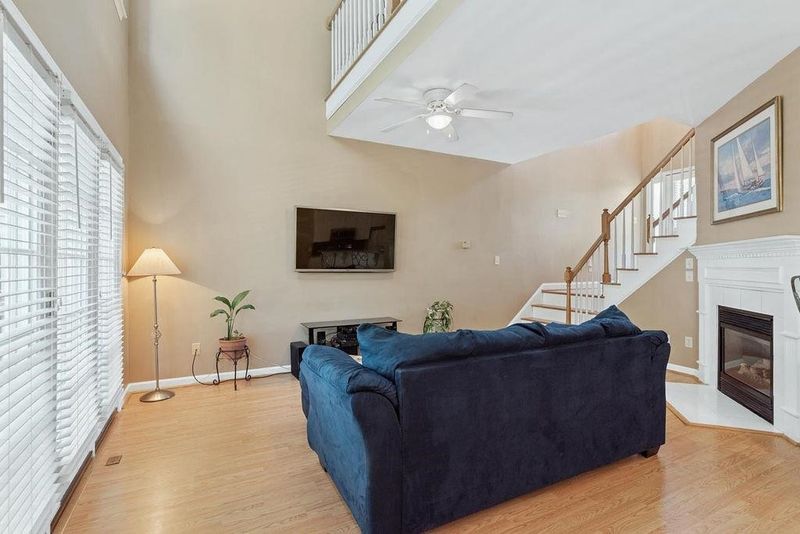 10432 Shadowlawn Dr, Raleigh, NC 27614