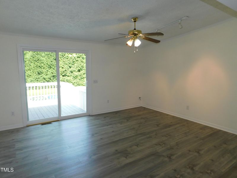 10436 S Nash St, Middlesex, NC 27557