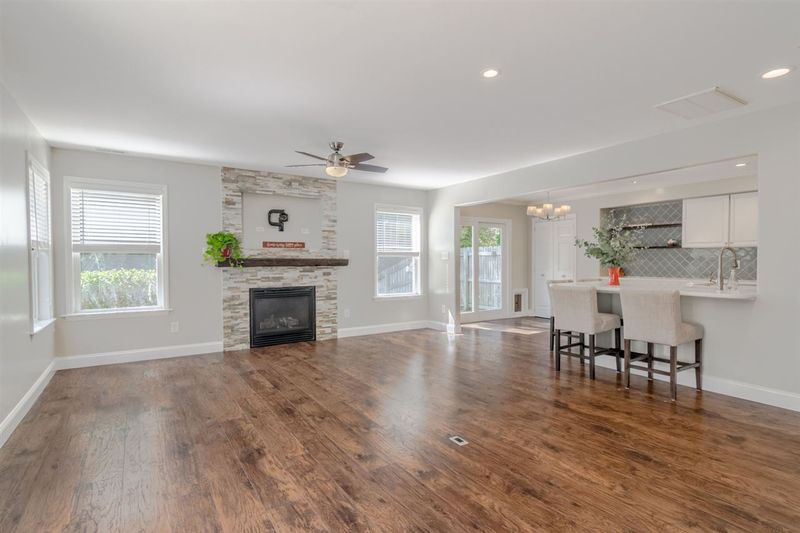 10437 Neland St, Raleigh, NC 27614