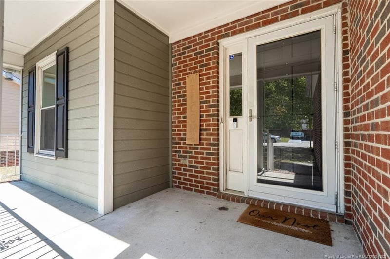 1044 Alexwood Dr, Hope Mills, NC 28348