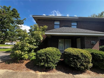 1044 Ancestry Dr, Fayetteville, NC 28304