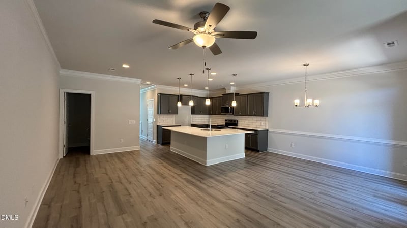 1044 Beechcraft Dr, Mebane, NC 27302