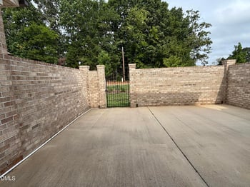 1044 Beechcraft Dr, Mebane, NC 27302