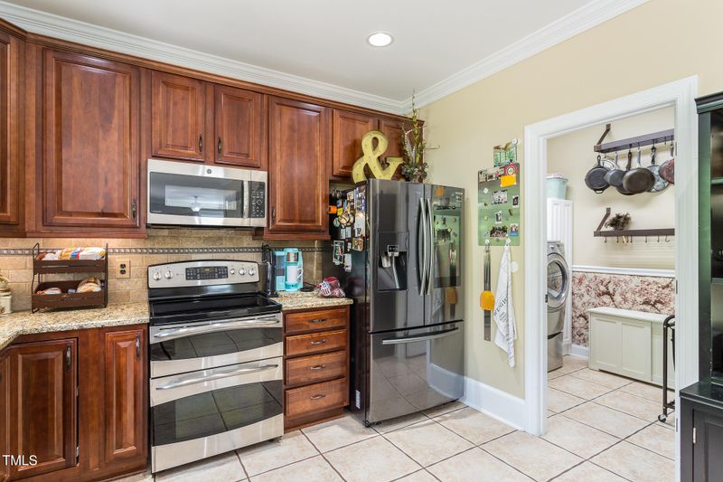 1044 Bellenden Dr, Durham, NC 27713