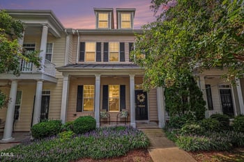 1044 Philpott Dr, Chapel Hill, NC 27517