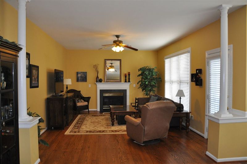 10444 Summerton Dr, Raleigh, NC 27614