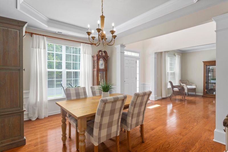 1045 Holtridge Dr, Apex, NC 27523
