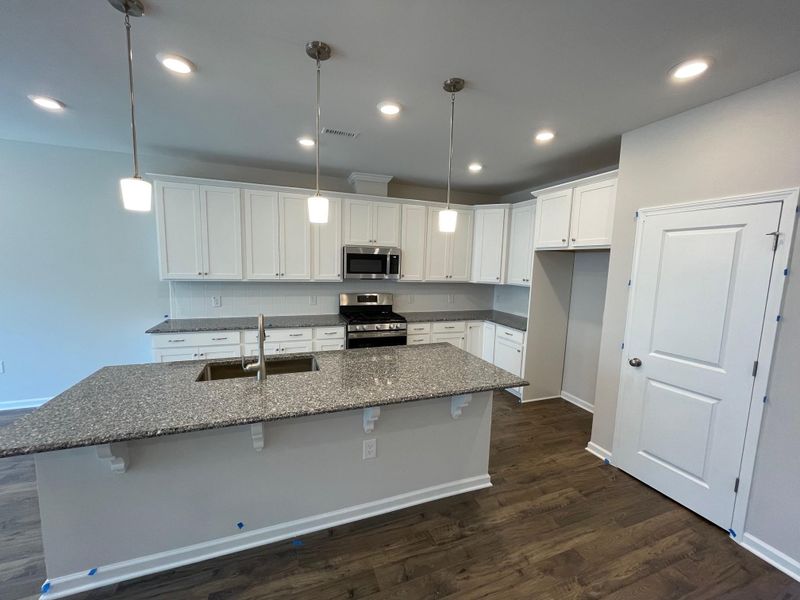 1045 Manorhaven Dr #13, Durham, NC 27703