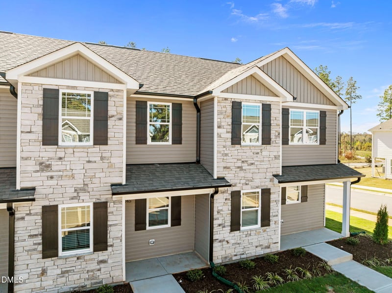 1045 Peony Ln, Youngsville, NC 27596