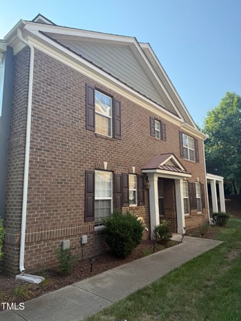 1045 Remington Oaks Cir, Cary, NC 27519