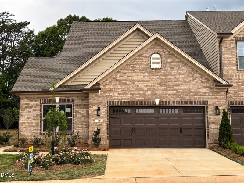 1046 Beechcraft Dr #80, Mebane, NC 27302