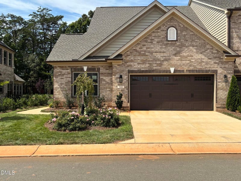 1046 Beechcraft Dr #80, Mebane, NC 27302