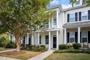 1046 Philpott Dr, Chapel Hill, NC 27517