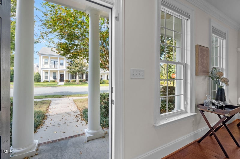 1046 Philpott Dr, Chapel Hill, NC 27517