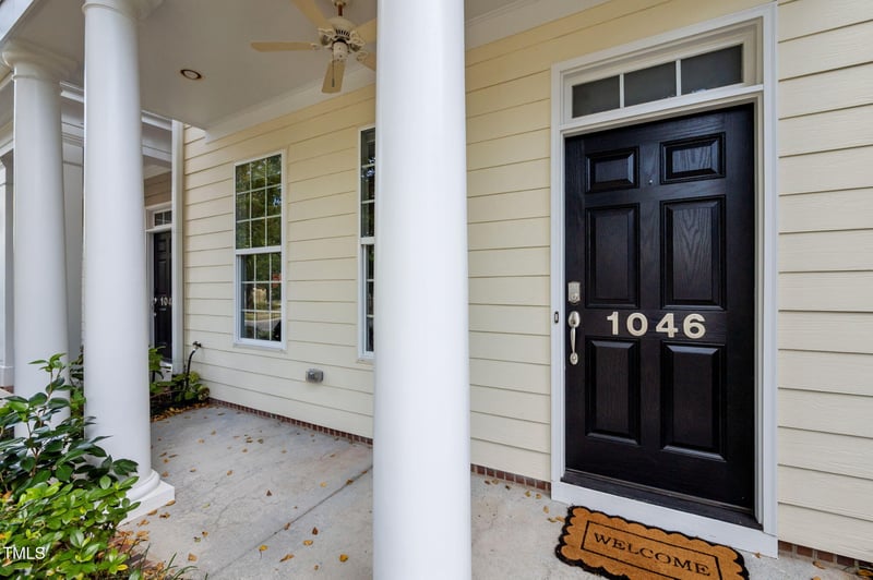 1046 Philpott Dr, Chapel Hill, NC 27517