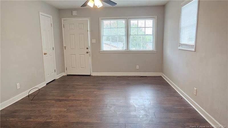 1046 Rulnick St, Fayetteville, NC 28304