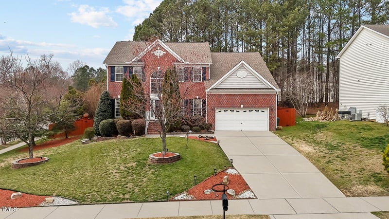 1046 Upchurch Farm Ln, Cary, NC 27519