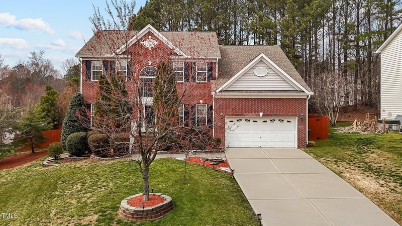 1046 Upchurch Farm Ln, Cary, NC 27519