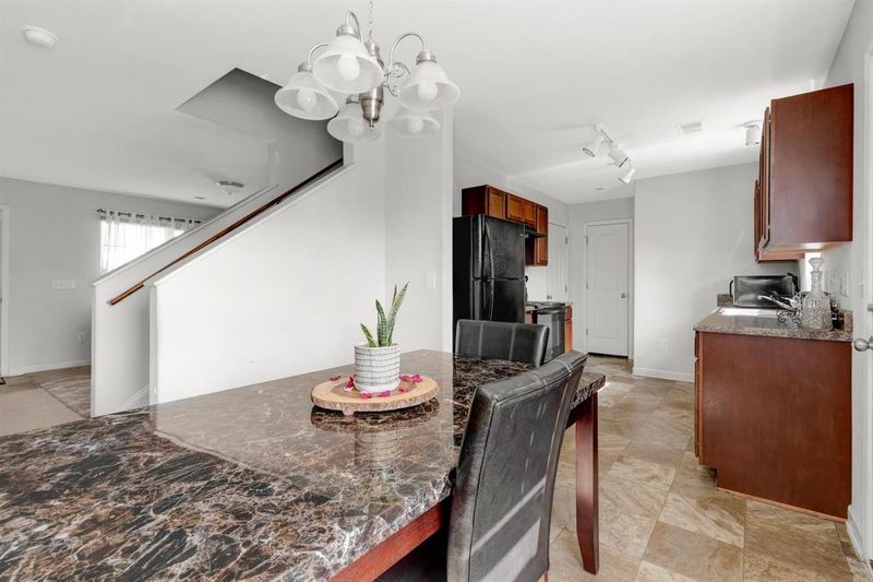 1046 Woodsman Dr, Burlington, NC 27217
