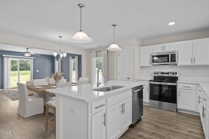 1047 Peony Ln, Youngsville, NC 27596