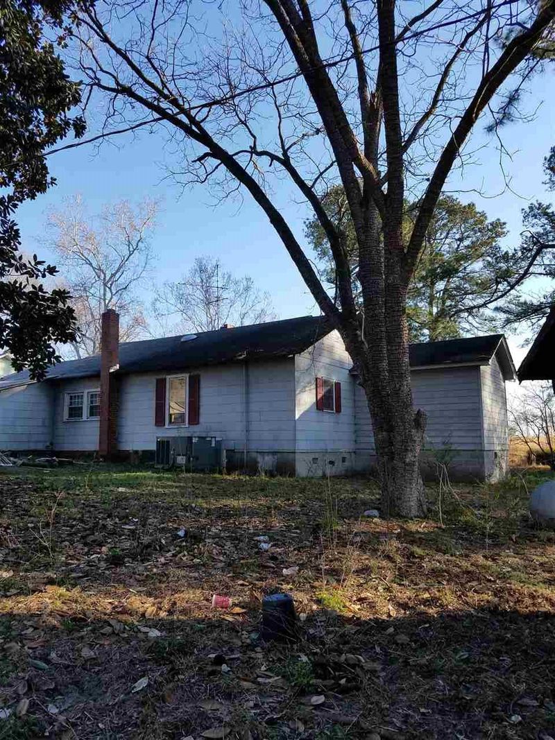 1047 W River Rd, Louisburg, NC 27549