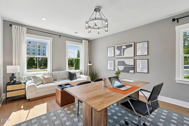 1047 Zelkova Ln, Chapel Hill, NC 27517