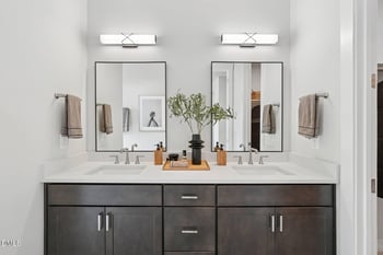 1047 Zelkova Ln, Chapel Hill, NC 27517