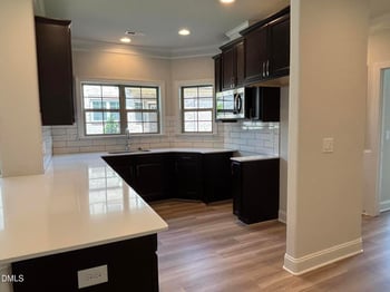 1048 Beechcraft Dr, Mebane, NC 27302