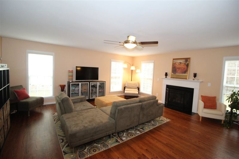 1048 Evening Shade Ave, Rolesville, NC 27571