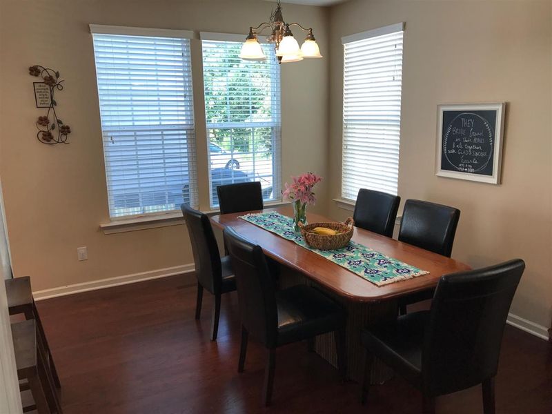 1048 Ileagnes Rd, Raleigh, NC 27603