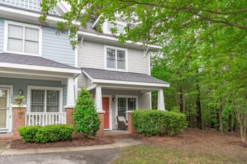 1048 Mica Lamp Ct, Apex, NC 27502