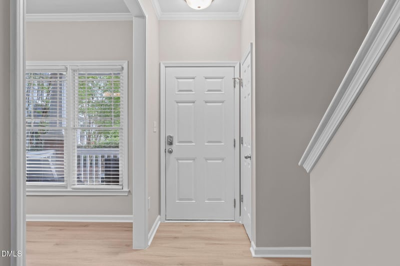 1048 Mica Lamp Ct, Apex, NC 27502