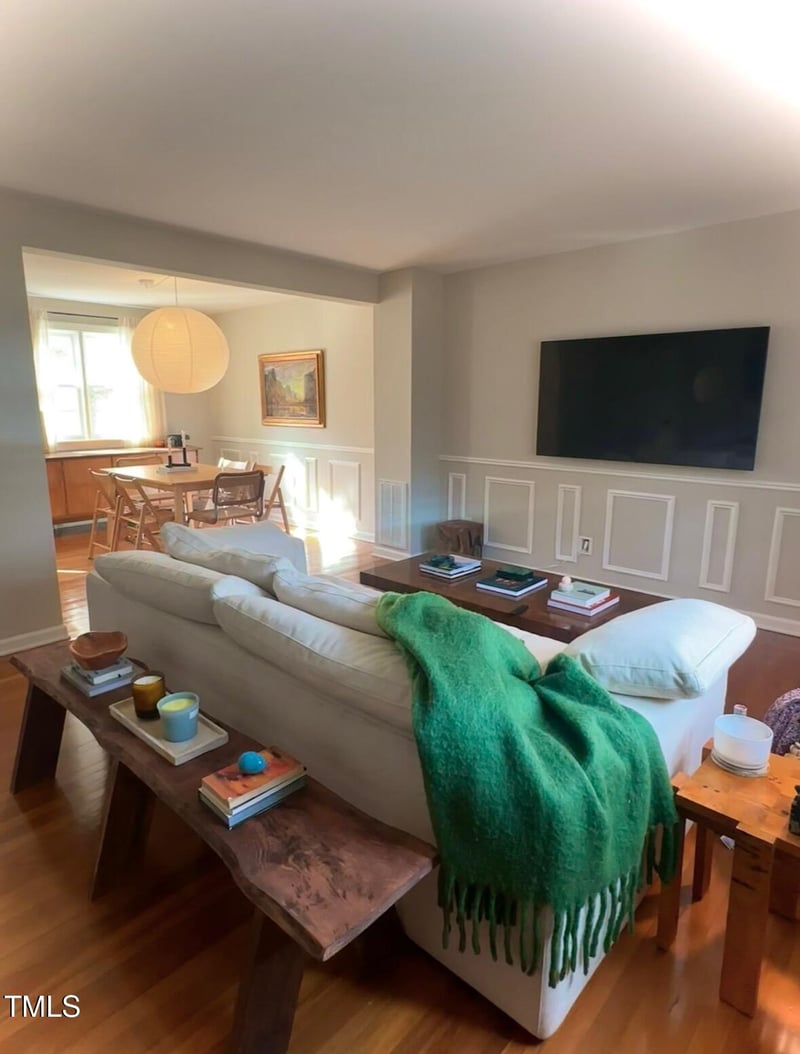 1048 Nichols Dr, Raleigh, NC 27605