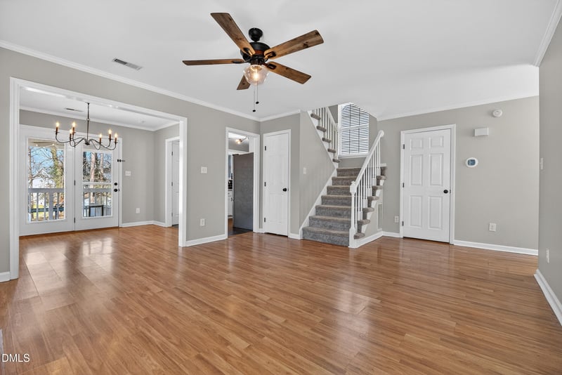 1049 Mills St, Raleigh, NC 27608