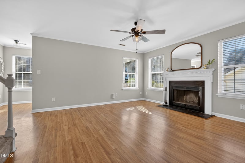 1049 Mills St, Raleigh, NC 27608