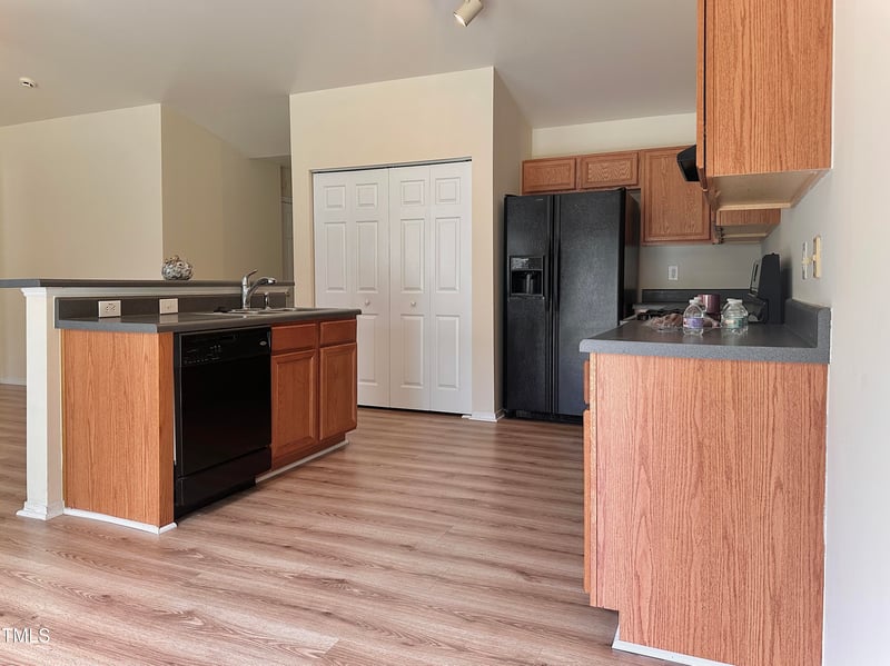 1049 Stormy Ln, Raleigh, NC 27610