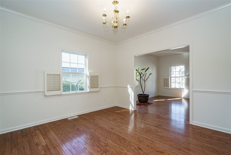 1049 Torrence Dr, Apex, NC 27502