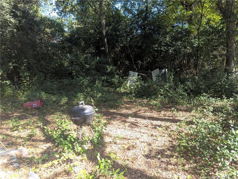 1049 Winslow St, Fayetteville, NC 28306