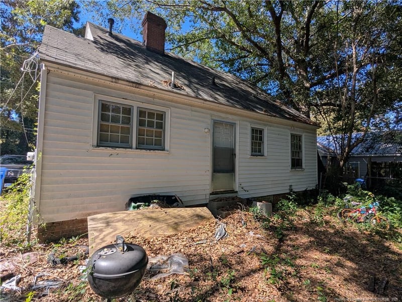 1049 Winslow St, Fayetteville, NC 28306