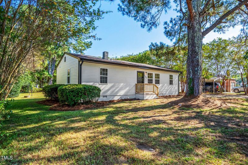 105 1st St, Erwin, NC 28339