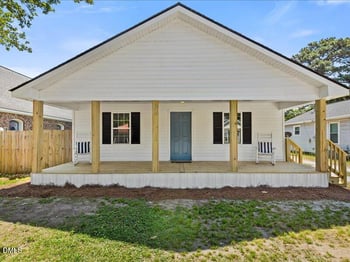 105 3rd St, Erwin, NC 28339