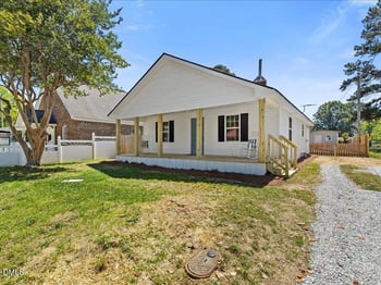 105 3rd St, Erwin, NC 28339